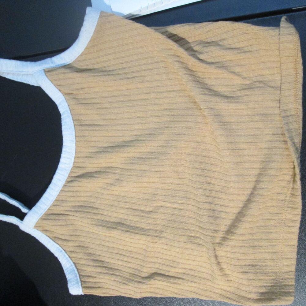 Jrs sz m half shirt Arizona EUC Gold with white trim.
